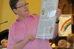 17-4-Lois-03-affirming-2013-May-IMG_0028-b