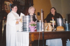 42-3-Donna-04-2005-Easter-Communion-Eunice-Philips-Pat-Kirton-Bailey